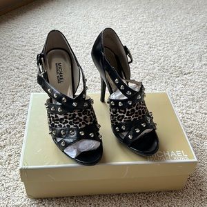 Like new! Cheetah studs heels